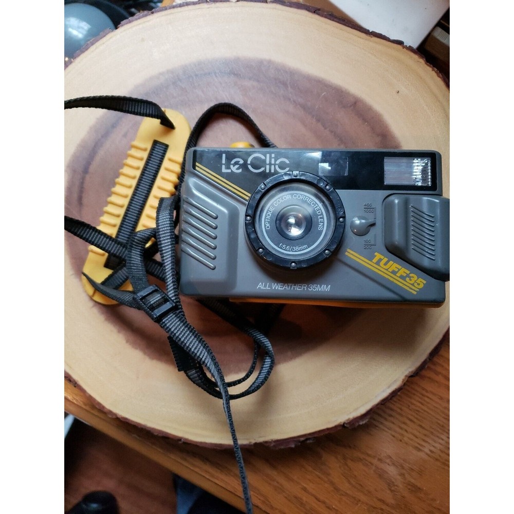 LE CLIC All-Weather 35mm TUFF 35 Camera Used Tested Made in USA